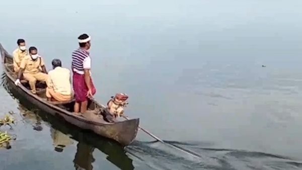 ആറ്റിൽ ചാടിയ ശബ്ദം