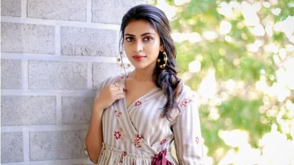 ചിത്രങ്ങള്‍ നീക്കി