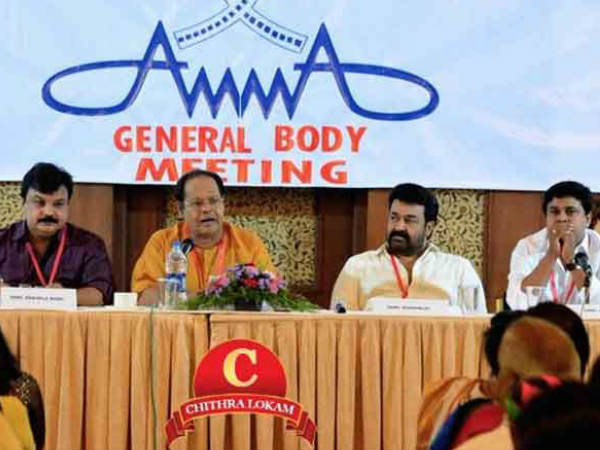 അമ്മയുടെ യോഗങ്ങളില്‍ പങ്കെടുക്കാറില്ല