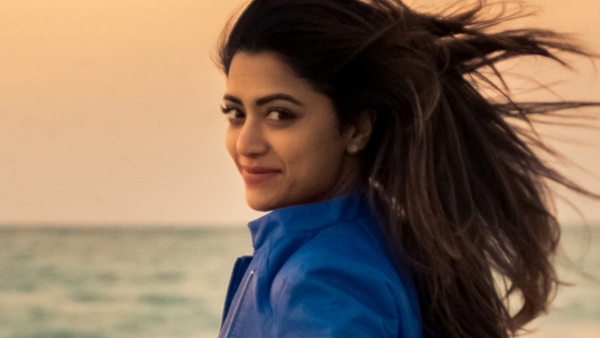 സ്ത്രീകള് ഗ്രേസ്ഫുള്ളായിരിക്കണം സ്ത്രീകള് ഗ്രേസ്ഫുള്ളായിരിക്കണം