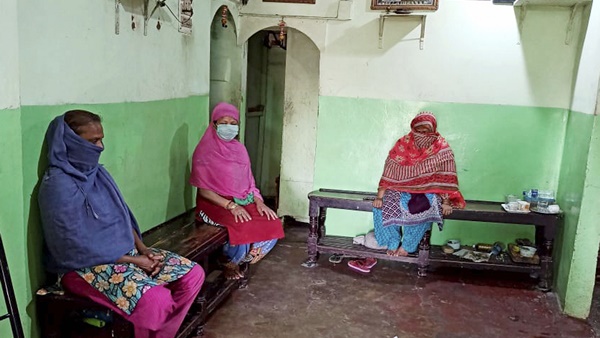 എത്രപേര്‍ ഉണ്ട്?