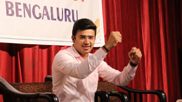 ബാരിക്കേഡ് നീക്കി 