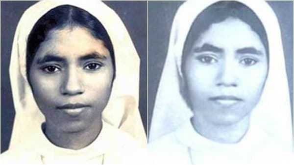 കൈകൾ വിരിച്ചു പിടിച്ച് പ്രാര്ഥിക്കണമത്രേ കൈകൾ വിരിച്ചു പിടിച്ച് പ്രാര്ഥിക്കണമത്രേ