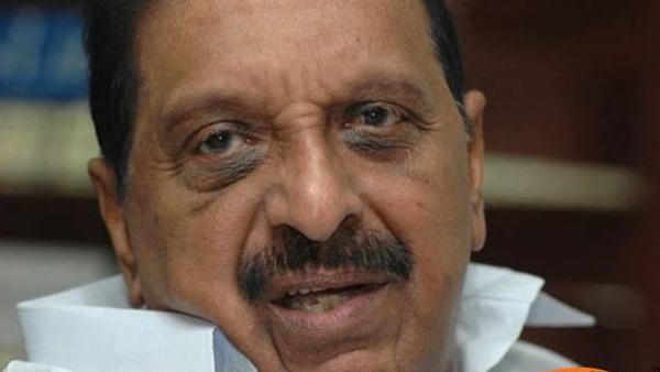 ആര്‍ ബാലകൃഷ്ണപിള്ളയെ