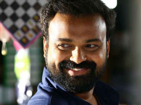 ‘പഞ്ചവർണതത്ത’