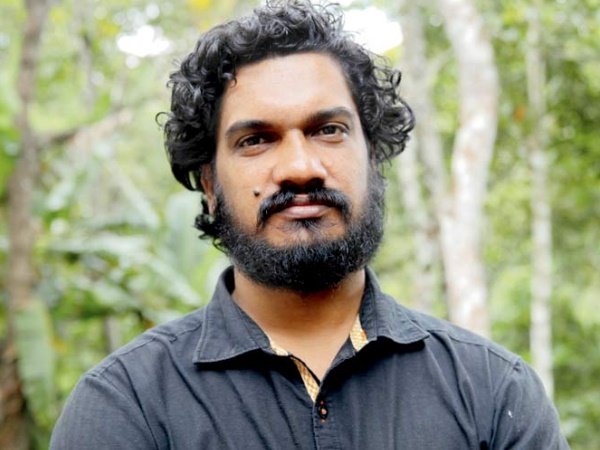 ബിജെപിയ്ക്ക് വേണ്ടി വോട്ടുചോദിക്കാനിറങ്ങി