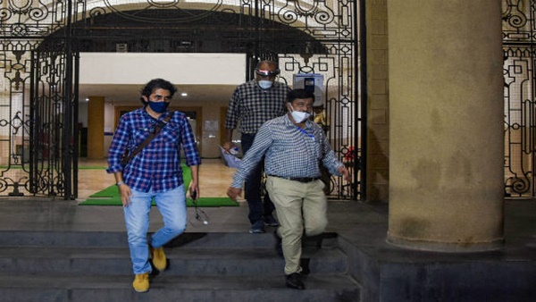 മുന്കൂര് ജാമ്യം മുന്കൂര് ജാമ്യം