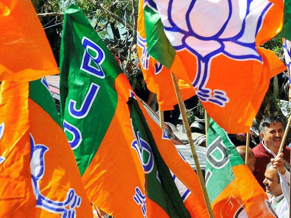 ശക്തരായ സ്ഥാനാർത്ഥികൾ
