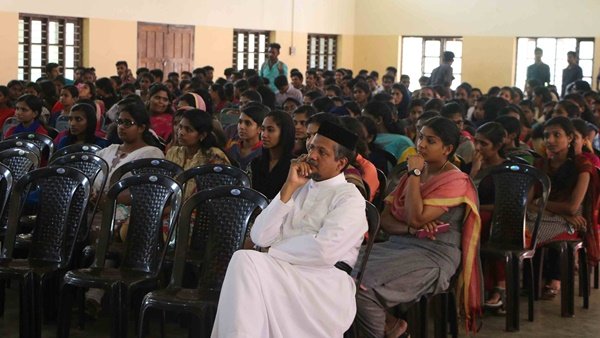 ആത്മീയ ജീവിതവും ആധുനിക ജീവിതവും ആത്മീയ ജീവിതവും ആധുനിക ജീവിതവും