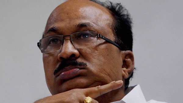 പാര്‍ട്ടി പദവികള്‍