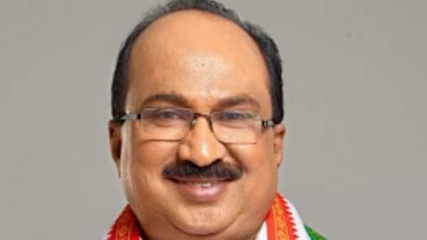 മുതിര്‍ന്ന നേതാവ്