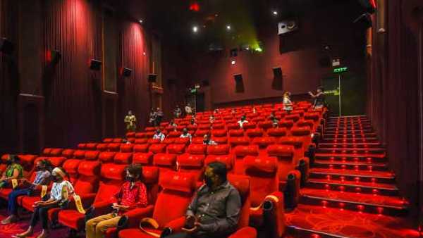 തമിഴ് സിനിമയ്ക്ക് വേണ്ടി തുറക്കണ്ട