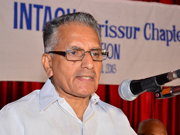 തേറമ്പിൽ രാമകൃഷ്ണന്റെ പേര് തേറമ്പിൽ രാമകൃഷ്ണന്റെ പേര്