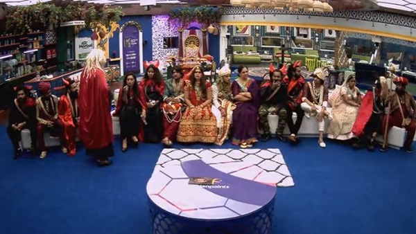 തമാശയ്ക്കും കുറവില്ല