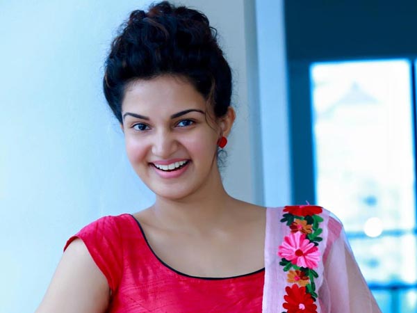 രചന നാരായണന്‍ കുട്ടിയും മാത്രമല്ല