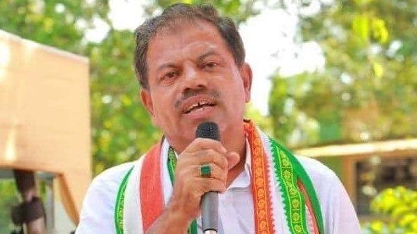  അധികാരം, പണം; പണം അധികാരം
