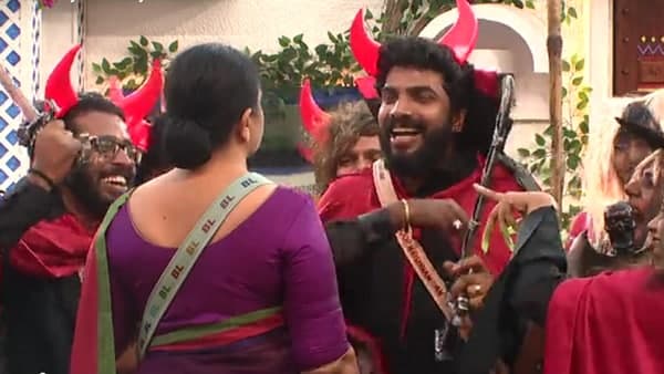 കൈ അനക്കി ഫിറോസ്