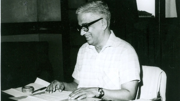 മുഖ്യമന്ത്രി സ്ഥാനത്തിരുന്ന് ഉപതിരഞ്ഞെടുപ്പിനെ നേരിട്ട് അച്യുത മേനോൻ