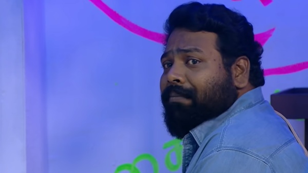 നെഞ്ചുവിരിച്ച് നിന്നാൽ ഇനിയും പോകും