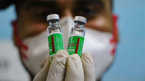 വാക്സിൻ- കേരളത്തിലും യുകെയിലും