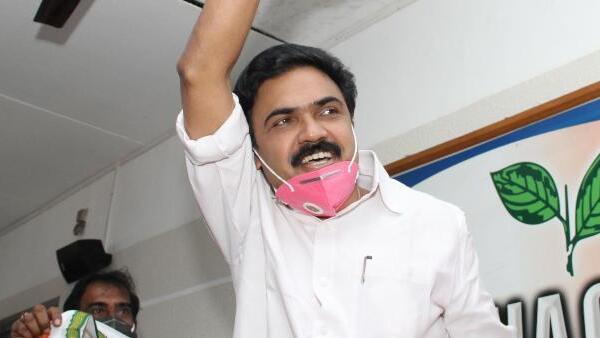 ചങ്ങനാശ്ശേരിയില് കടുപ്പം ചങ്ങനാശ്ശേരിയില് കടുപ്പം