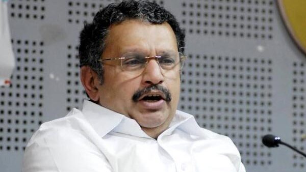 മുരളീധരന്‍ സേഫല്ല