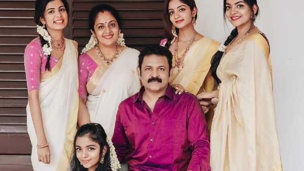 സന്തുഷ്ട കുടുംബം