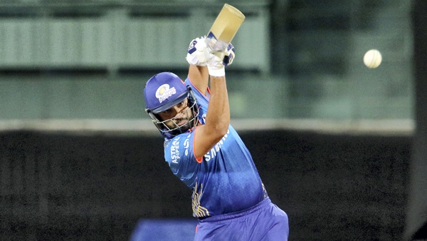 ബൗണ്ടറികളിൽ മുന്നിൽ രോഹിത്