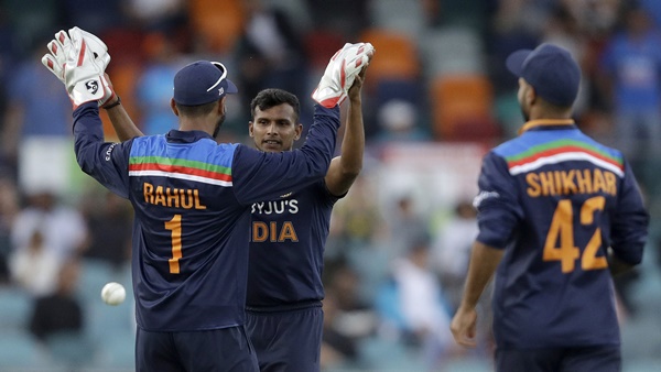 തുഷാർ ദേശ്പാണ്ഡെ