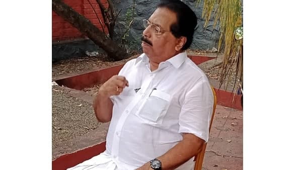 പ്രിയങ്ക നേമത്ത് എത്താതിരുന്നത് എന്തുകൊണ്ടാകും? പ്രിയങ്ക നേമത്ത് എത്താതിരുന്നത് എന്തുകൊണ്ടാകും?
