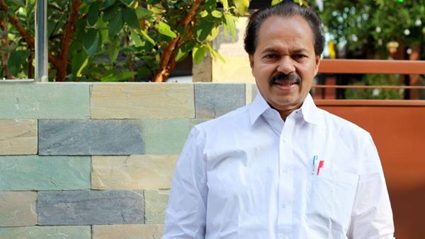 അരി കാണിച്ച് വിലക്ക് വാങ്ങാൻ