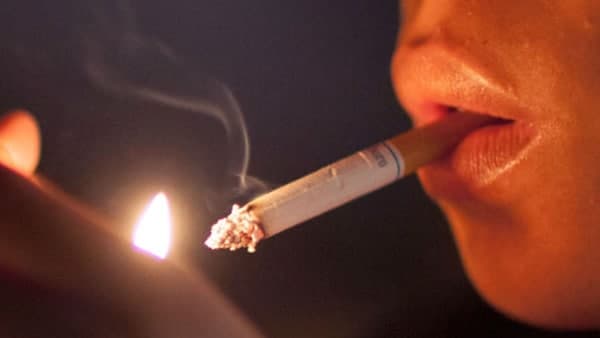 എന്താണ് നിക്കോട്ടിൻ ഡിപെൻഡൻസ് സിൻഡ്രോം/നിക്കോട്ടിൻ ആശ്രയത്വം?