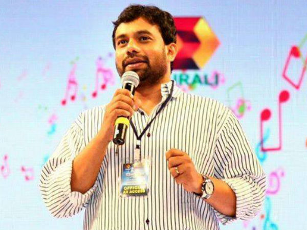 ലേശം ഉളുപ്പ്….?