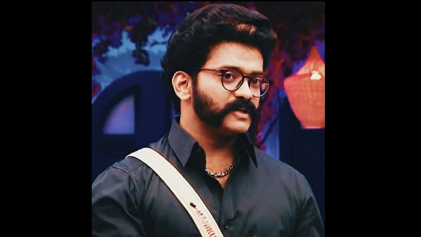 ശ്രദ്ധാപൂർവ്വം