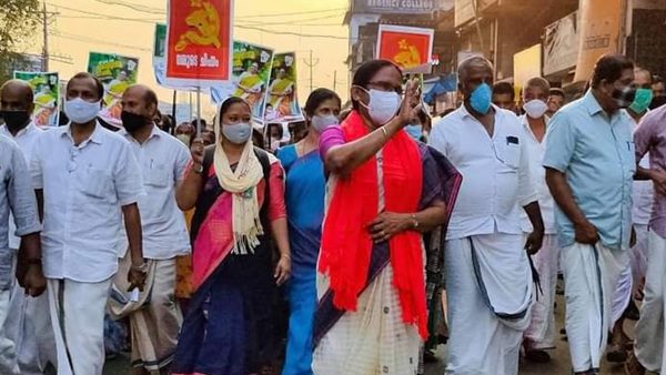 വനിതാ മുഖ്യമന്ത്രി എന്ന പേരുടെ സ്വപ്നം വനിതാ മുഖ്യമന്ത്രി എന്ന പേരുടെ സ്വപ്നം