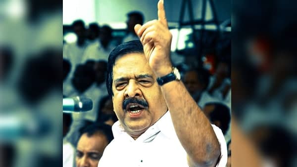 സമൂലമായ പുനഃസഘടന