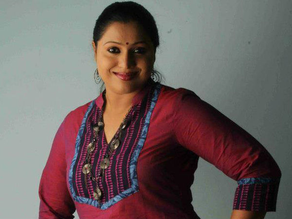 എന്റെ പൊന്നാണ് പൊന്ന് എന്റെ പൊന്നാണ് പൊന്ന്