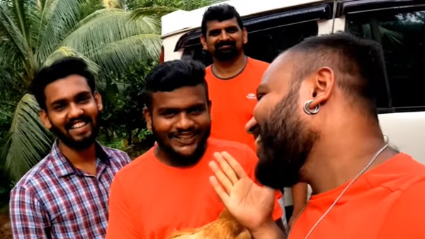 മൂന്ന് മുതൽ നാല് ലക്ഷം മൂന്ന് മുതൽ നാല് ലക്ഷം
