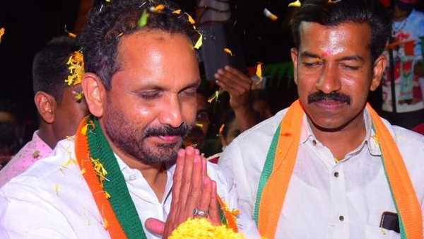 ഇപ്പോള്‍ സുരേന്ദ്രന്‍ മാത്രം