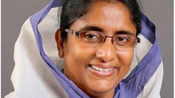 വനിത കമ്മീഷൻ അധ്യക്ഷ പ്രവർത്തിക്കുന്നത് സ്വതന്ത്രമായിട്ടാണോ?