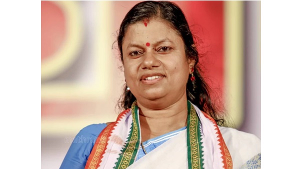 രാഷ്ട്രീയ വിവാദത്തിലേക്ക് രാഷ്ട്രീയ വിവാദത്തിലേക്ക്