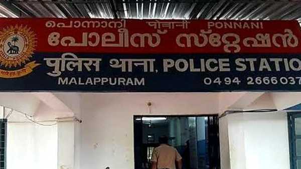 സ്റ്റേഷനിലും എസ്‌ഐയുടെ അതിക്രമം