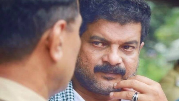 ആറ് സ്റ്റാഫ് ഉള്ള ഓഫീസ്