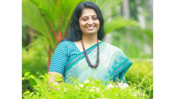 ആദ്യത്തെ വനിത? ആദ്യത്തെ വനിത?