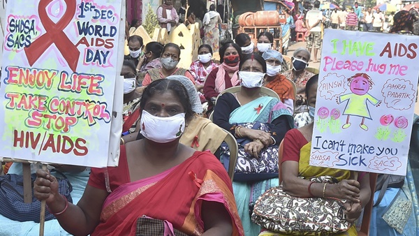 ഏഴായിരത്തോളം പേര്‍