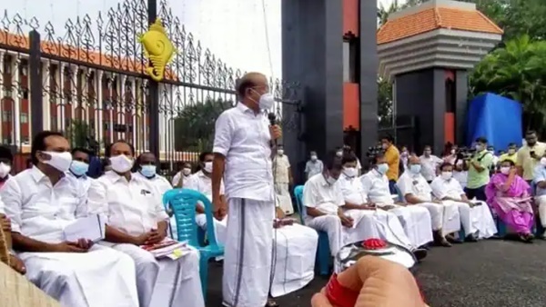 വിഡി സതീശന്‍