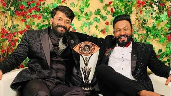 ആദ്യ സീസണ്‍