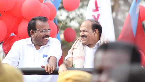 സ്ഥലം എംഎൽഎയും എൽഡിഎഫ് പ്രവർത്തകരും 