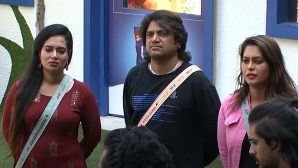 ഒരു കുടുംബം പോലെ