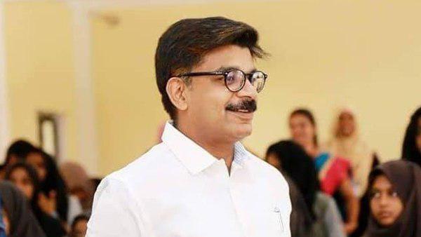 അതിലും തൃപ്തി വരാതെ മുഖ്യമന്ത്രിയെ വിഷയം ധരിപ്പിക്കാൻ 
